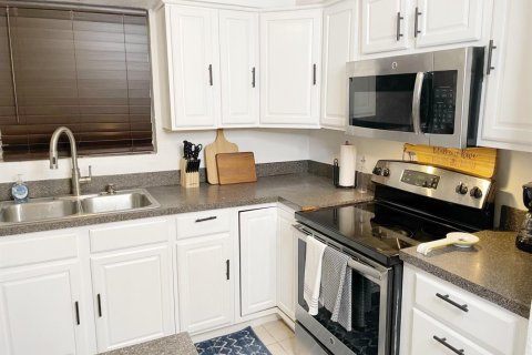 Villa ou maison à vendre à Hallandale Beach, Floride: 3 chambres, 135.36 m2 № 2146949 - photo 3