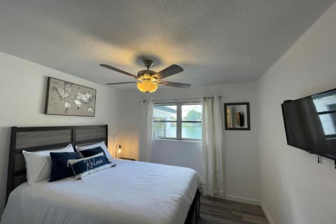 Villa ou maison à vendre à Hallandale Beach, Floride: 3 chambres, 135.36 m2 № 2146949 - photo 8