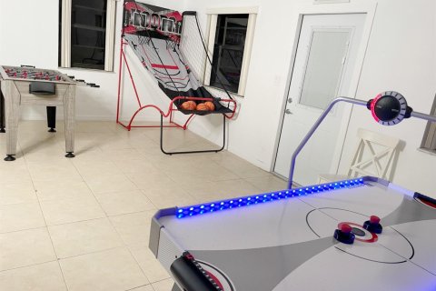 Villa ou maison à vendre à Hallandale Beach, Floride: 3 chambres, 135.36 m2 № 2146949 - photo 11