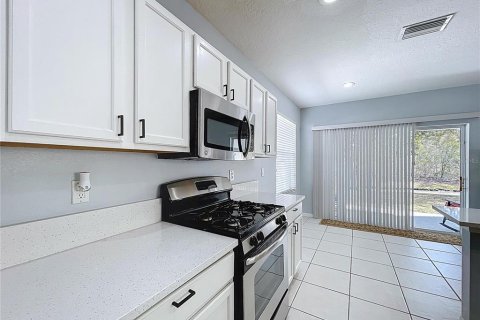 Villa ou maison à vendre à Brooksville, Floride: 3 chambres, 159.98 m2 № 2091957 - photo 12
