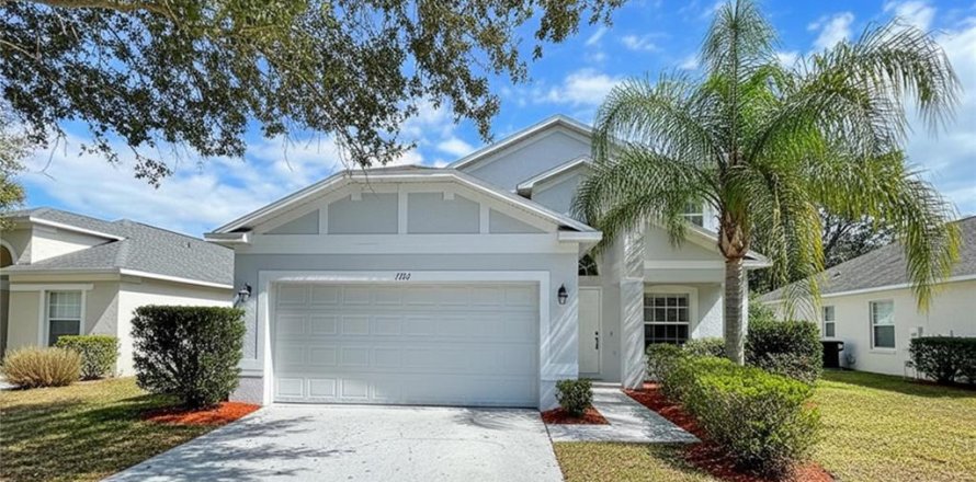 Villa ou maison à Brooksville, Floride 3 chambres, 159.98 m2 № 2091957