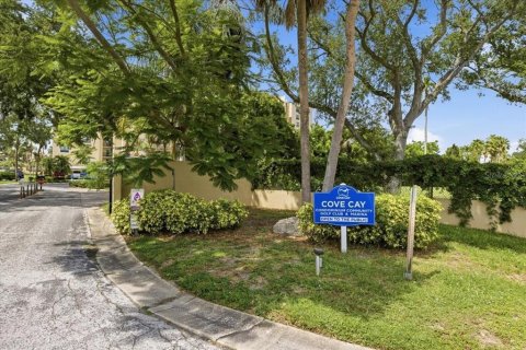 Condominio en venta en Clearwater, Florida, 1 dormitorio, 75.25 m2 № 2107591 - foto 28