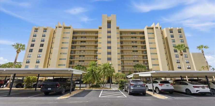 Condominio en Clearwater, Florida, 1 dormitorio № 2107591