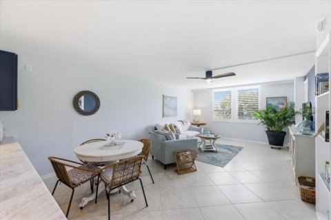 Condominio en venta en Clearwater, Florida, 1 dormitorio, 75.25 m2 № 2107591 - foto 5