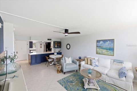 Condominio en venta en Clearwater, Florida, 1 dormitorio, 75.25 m2 № 2107591 - foto 11
