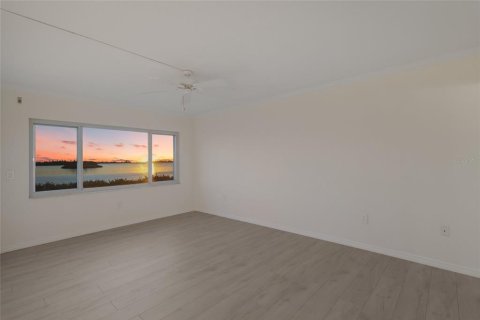 Condo in Bradenton, Florida, 2 bedrooms  № 2149799 - photo 22