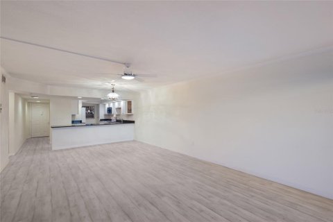 Condo in Bradenton, Florida, 2 bedrooms  № 2149799 - photo 16