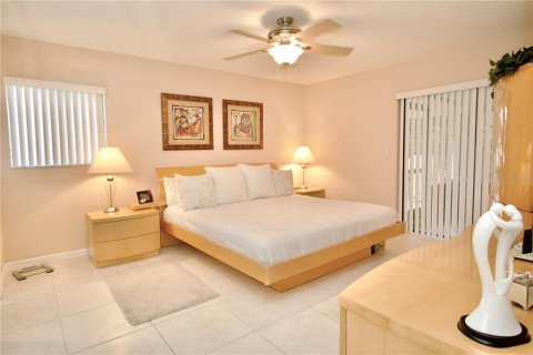 Villa ou maison à vendre à New Port Richey, Floride: 2 chambres, 182 m2 № 2395634 - photo 20