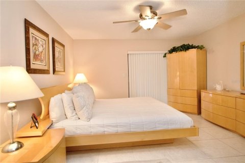 Villa ou maison à vendre à New Port Richey, Floride: 2 chambres, 182 m2 № 2395634 - photo 21