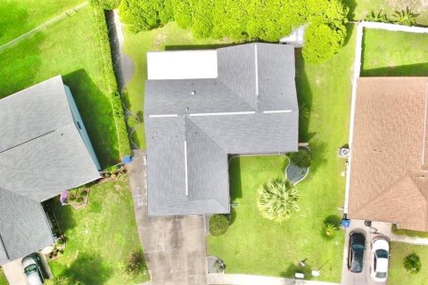 Villa ou maison à vendre à New Port Richey, Floride: 2 chambres, 182 m2 № 2395634 - photo 5