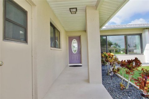 Villa ou maison à vendre à New Port Richey, Floride: 2 chambres, 182 m2 № 2395634 - photo 7