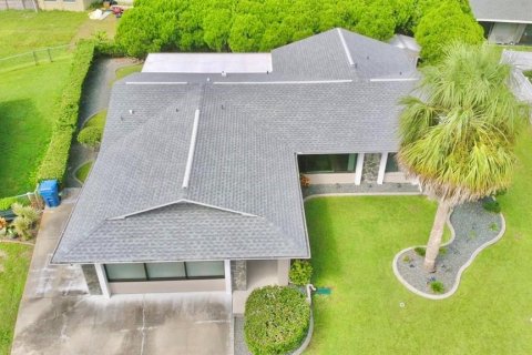 Villa ou maison à vendre à New Port Richey, Floride: 2 chambres, 182 m2 № 2395634 - photo 4