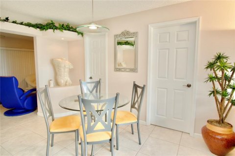 Villa ou maison à vendre à New Port Richey, Floride: 2 chambres, 182 m2 № 2395634 - photo 18