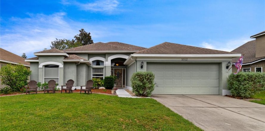 House in Orlando, Florida 3 bedrooms, 164.44 sq.m. № 1746708