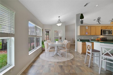 House in Orlando, Florida 3 bedrooms, 164.44 sq.m. № 1746708 - photo 8