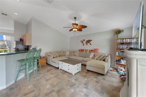 House in Orlando, Florida 3 bedrooms, 164.44 sq.m. № 1746708 - photo 9