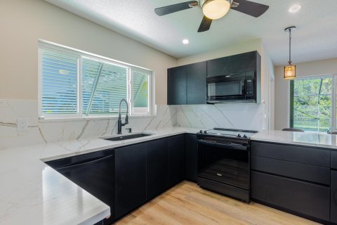 Casa en alquiler en Port St. Lucie, Florida, 4 dormitorios, 207.92 m2 № 2407994 - foto 8