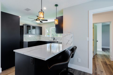 Casa en alquiler en Port St. Lucie, Florida, 4 dormitorios, 207.92 m2 № 2407994 - foto 10
