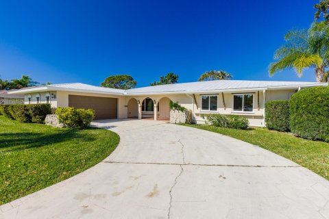Casa en Port St. Lucie, Florida 4 dormitorios, 207.92 m2 № 2407994