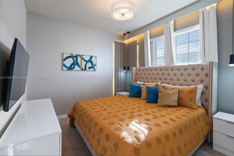 Townhouse in Davenport, Florida 5 bedrooms № 1707710 - photo 6