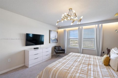 Townhouse in Davenport, Florida 5 bedrooms № 1707710 - photo 15