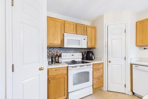 Casa en venta en Ocala, Florida, 4 dormitorios, 262.17 m2 № 2237446 - foto 10