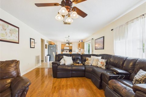 Casa en venta en Ocala, Florida, 4 dormitorios, 262.17 m2 № 2237446 - foto 4
