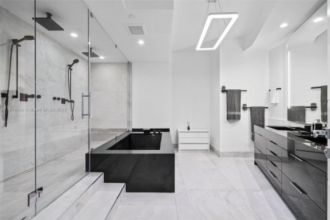 Copropriété à vendre à Sunny Isles Beach, Floride: 4 chambres, 385.92 m2 № 1934062 - photo 13