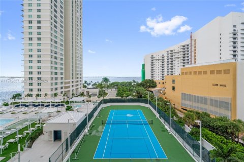 Condominio en venta en Miami, Florida, 1 dormitorio, 62.62 m2 № 2033181 - foto 3