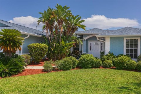 Villa ou maison à vendre à New Port Richey, Floride: 4 chambres, 216.09 m2 № 2133013 - photo 8