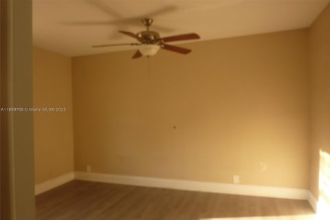 Casa en venta en Margate, Florida, 3 dormitorios, 108.88 m2 № 1952287 - foto 8