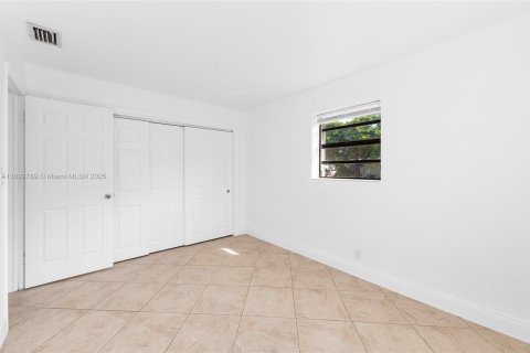 Casa en venta en Margate, Florida, 3 dormitorios, 108.88 m2 № 1952287 - foto 25