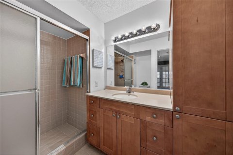 Condo in Pompano Beach, Florida, 2 bedrooms  № 2190781 - photo 18