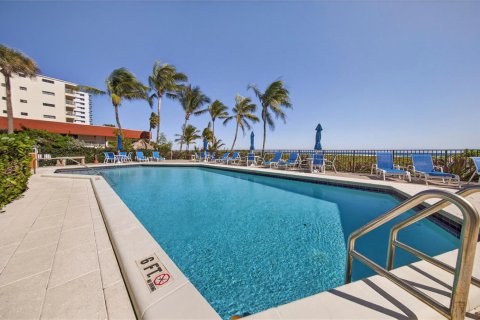 Condo in Pompano Beach, Florida, 2 bedrooms  № 2190781 - photo 27