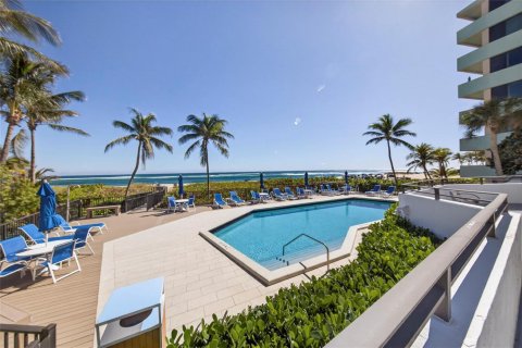 Condo in Pompano Beach, Florida, 2 bedrooms  № 2190781 - photo 5