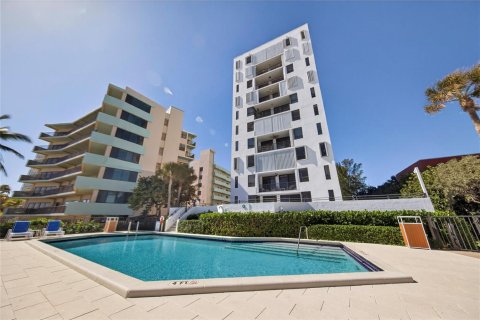 Condo in Pompano Beach, Florida, 2 bedrooms  № 2190781 - photo 29