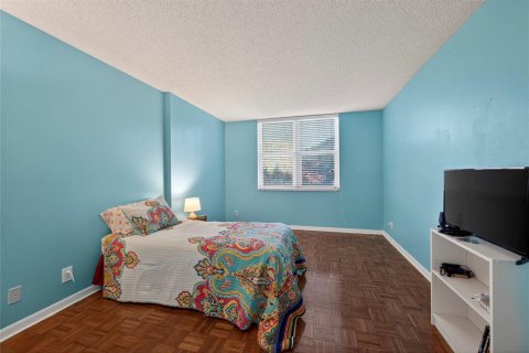 Condo in Pompano Beach, Florida, 2 bedrooms  № 2190781 - photo 19
