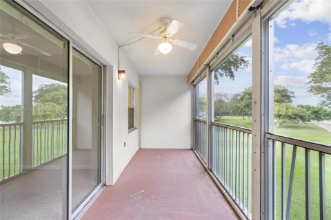 Condominio en venta en Pembroke Pines, Florida, 2 dormitorios, 108.32 m2 № 1813995 - foto 18