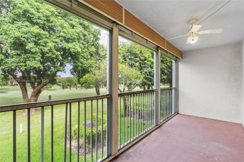 Condominio en venta en Pembroke Pines, Florida, 2 dormitorios, 108.32 m2 № 1813995 - foto 20