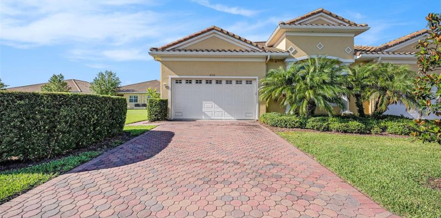 House in New Port Richey, Florida 3 bedrooms, 158.77 sq.m. № 1806541
