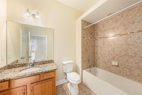 House in New Port Richey, Florida 3 bedrooms, 158.77 sq.m. № 1806541 - photo 23