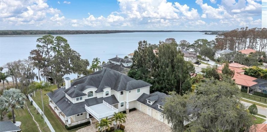 House in Palm Harbor, Florida 4 bedrooms, 727.98 sq.m. № 2233267