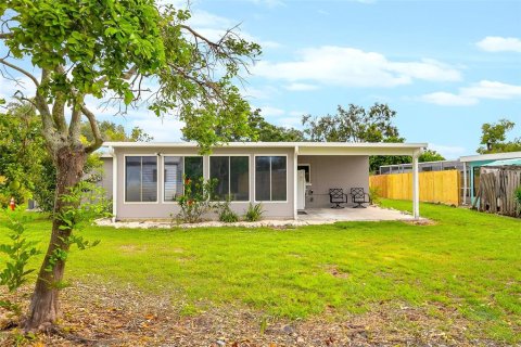 House in Bradenton, Florida 3 bedrooms, 129.32 sq.m. № 1916043 - photo 17