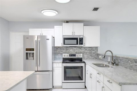 Villa ou maison à vendre à Bradenton, Floride: 3 chambres, 129.32 m2 № 1916043 - photo 7