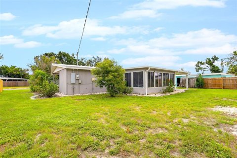 House in Bradenton, Florida 3 bedrooms, 129.32 sq.m. № 1916043 - photo 18