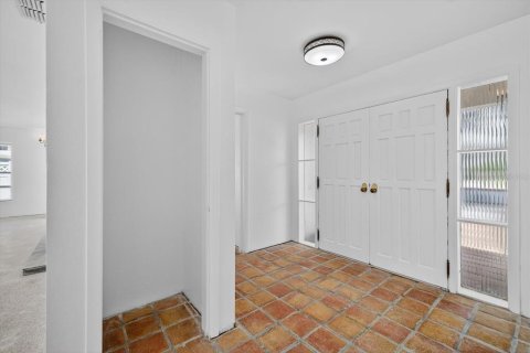 House in Palm Harbor, Florida 4 bedrooms, 227.42 sq.m. № 1866252 - photo 14