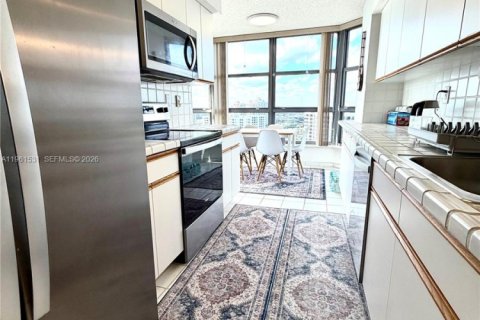 Condo in Aventura, Florida, 2 bedrooms  № 2080838 - photo 12