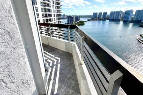 Condo in Aventura, Florida, 2 bedrooms  № 2080838 - photo 20