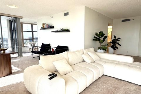 Condo in Aventura, Florida, 2 bedrooms  № 2080838 - photo 2