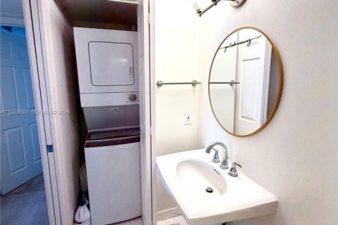 Condo in Aventura, Florida, 2 bedrooms  № 2080838 - photo 22